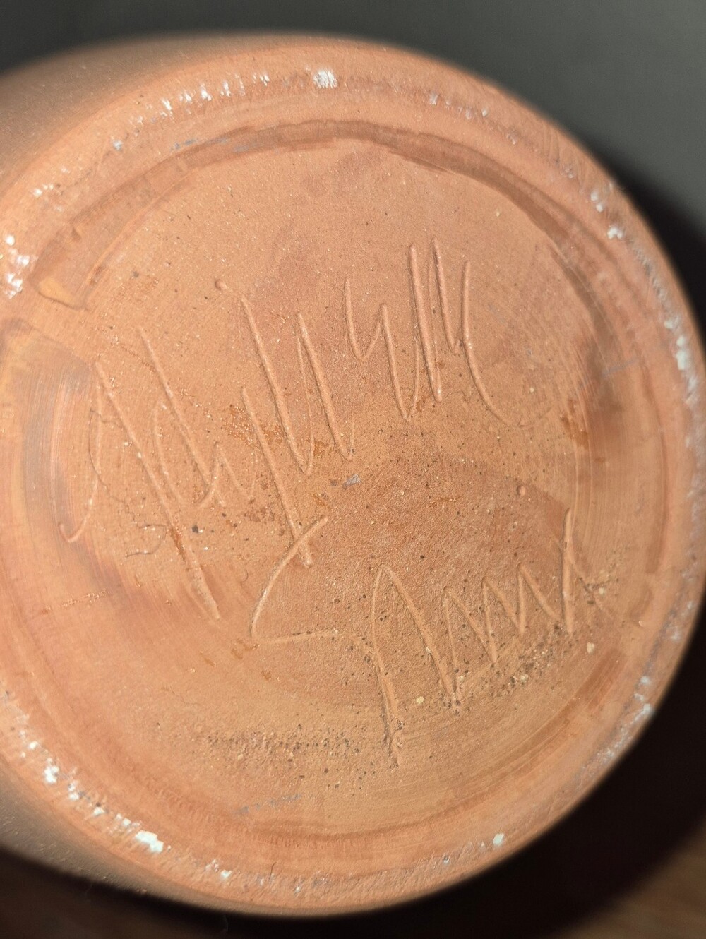 Vintage Sioux Nation Etched Terracota Vase, Cursive Signature On Bottom,High Elk - Picture 3 of 6